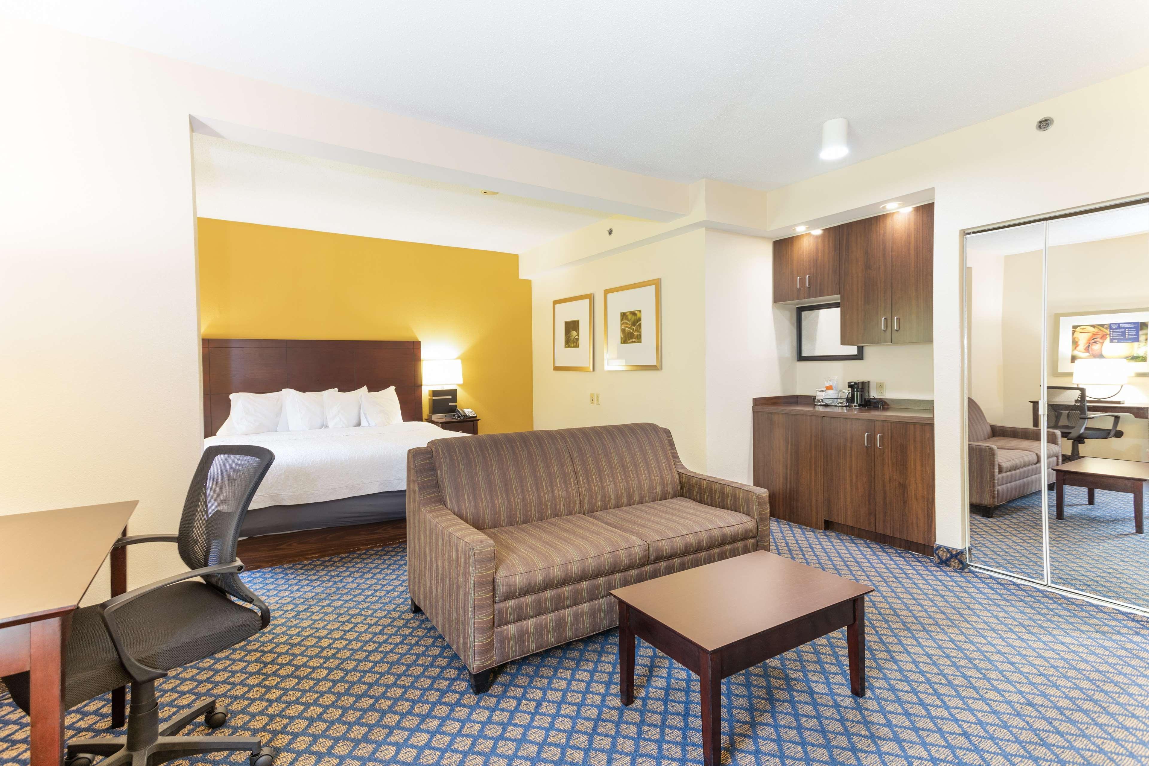 Hampton Inn Petersburg-Fort Gregg Adams Екстериор снимка