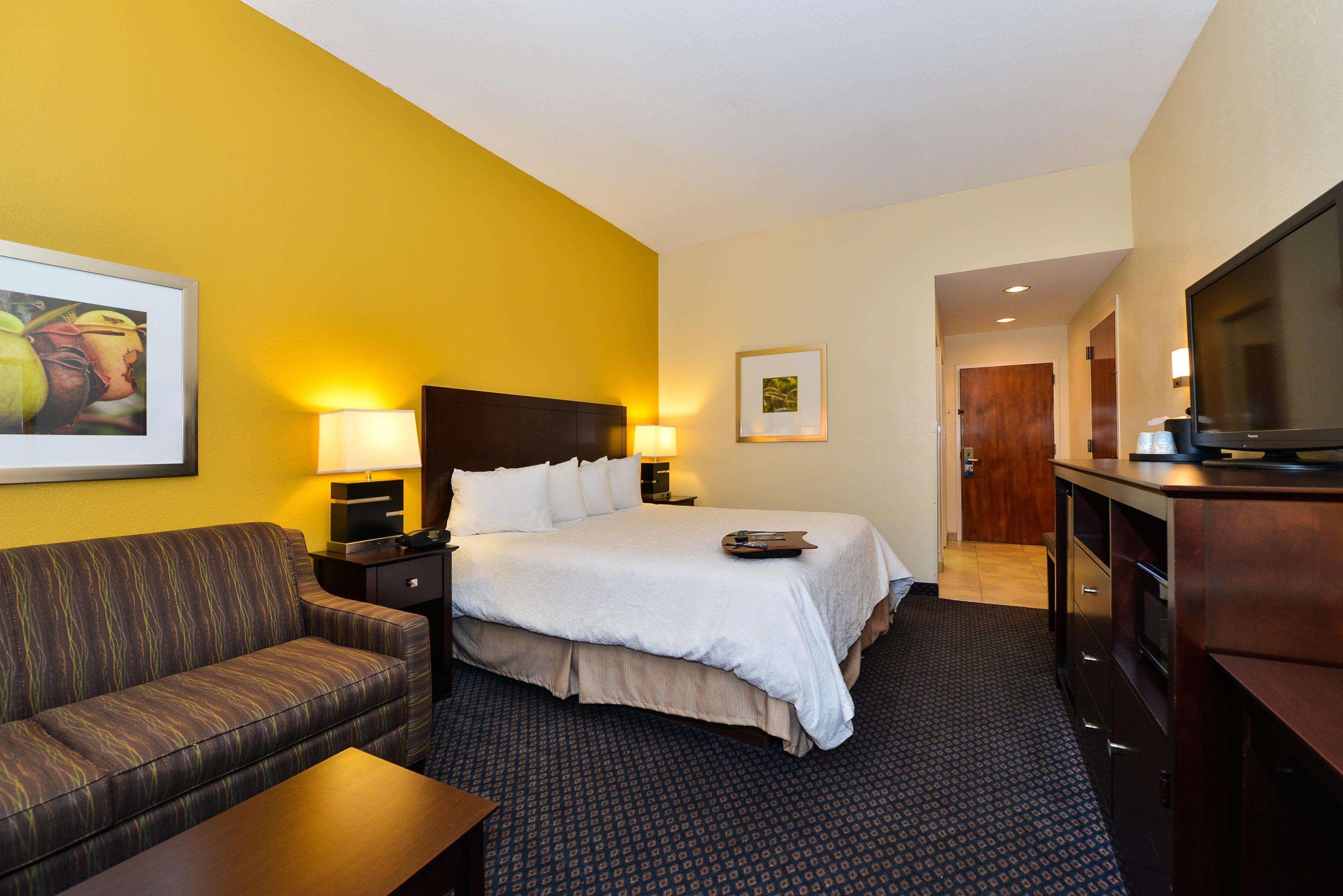 Hampton Inn Petersburg-Fort Gregg Adams Екстериор снимка