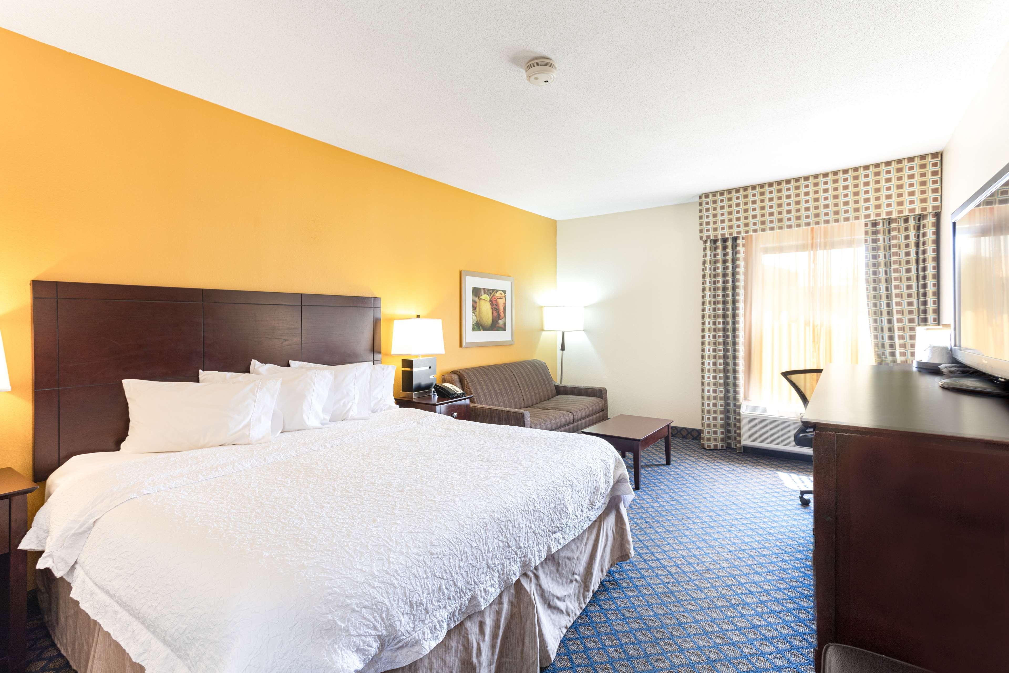 Hampton Inn Petersburg-Fort Gregg Adams Екстериор снимка