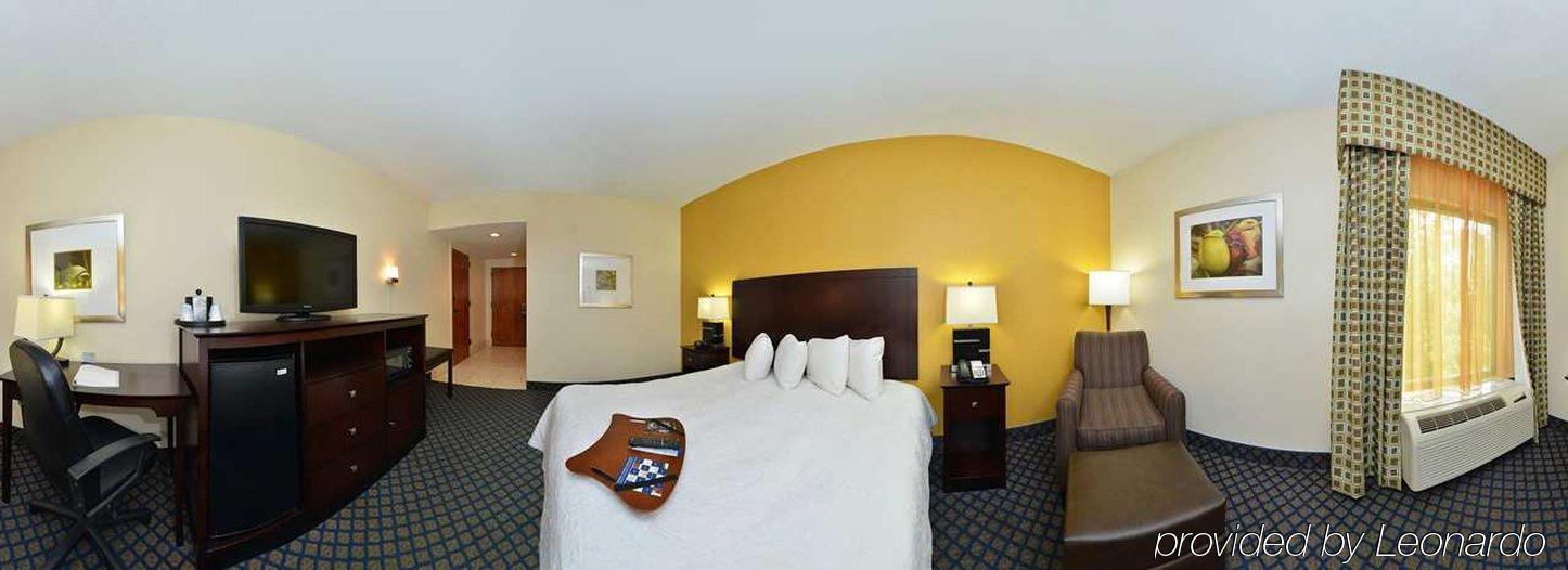 Hampton Inn Petersburg-Fort Gregg Adams Екстериор снимка