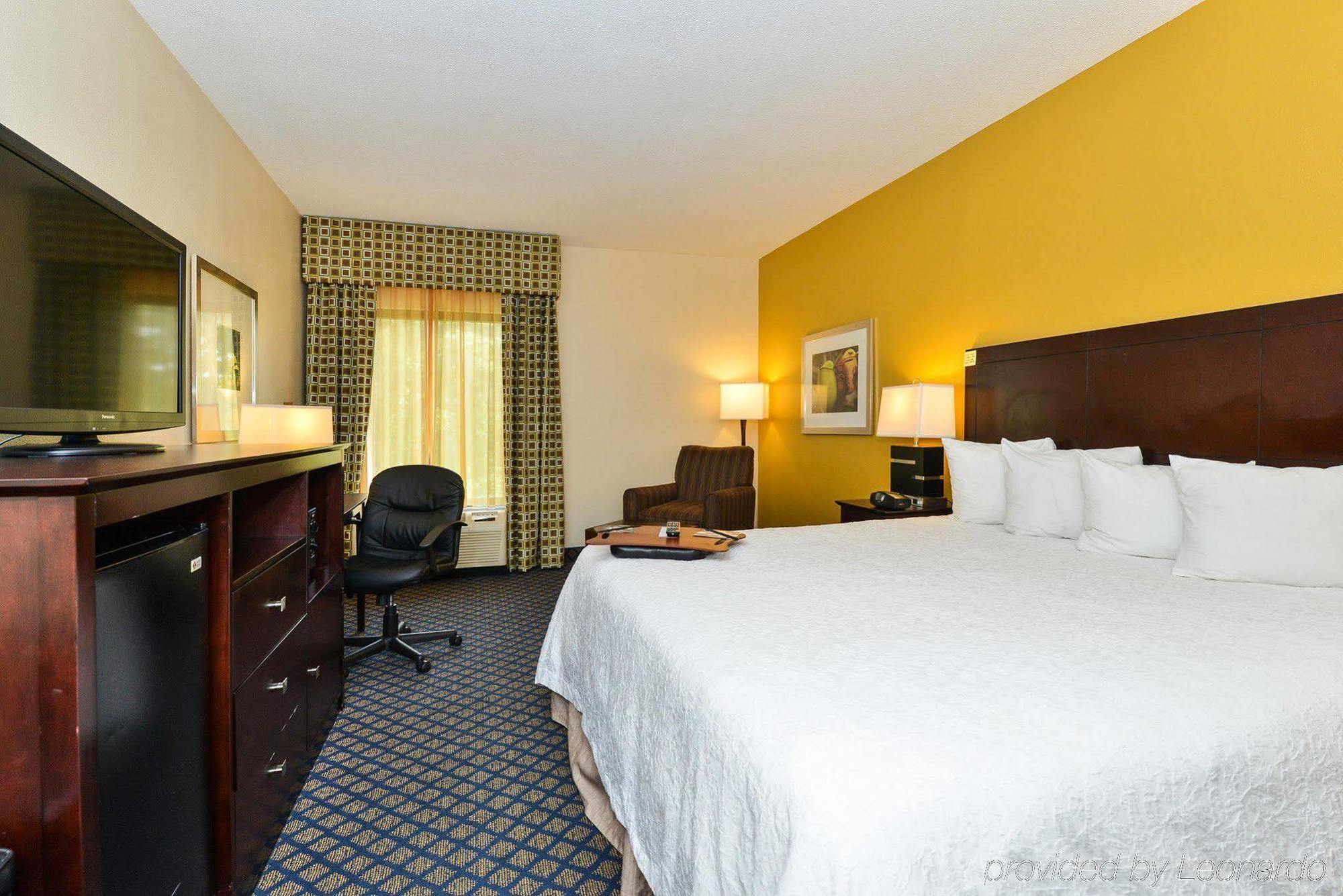 Hampton Inn Petersburg-Fort Gregg Adams Екстериор снимка